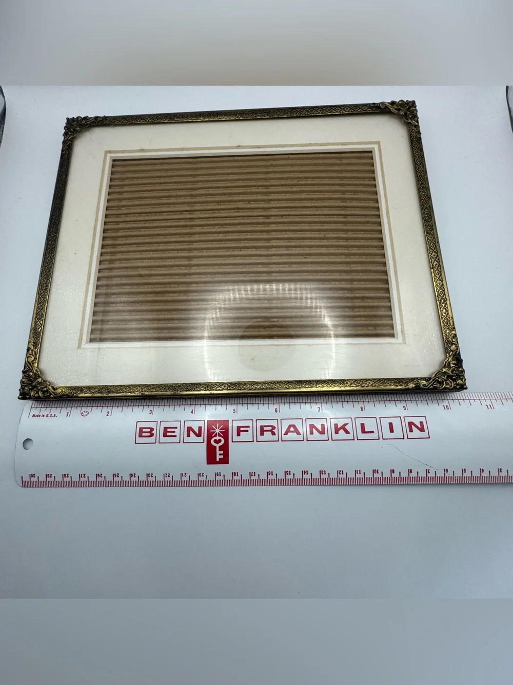 Vintage Ornate Brass Tone 8x10 Picture Frame w/ 5x7 Mat Easel Back Tabletop Wall